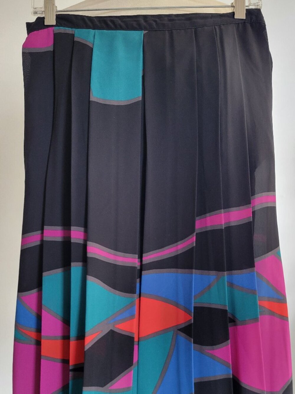 Vintage Pleated Black Colorful Geometric Abstract Print Dress (Size: 14)